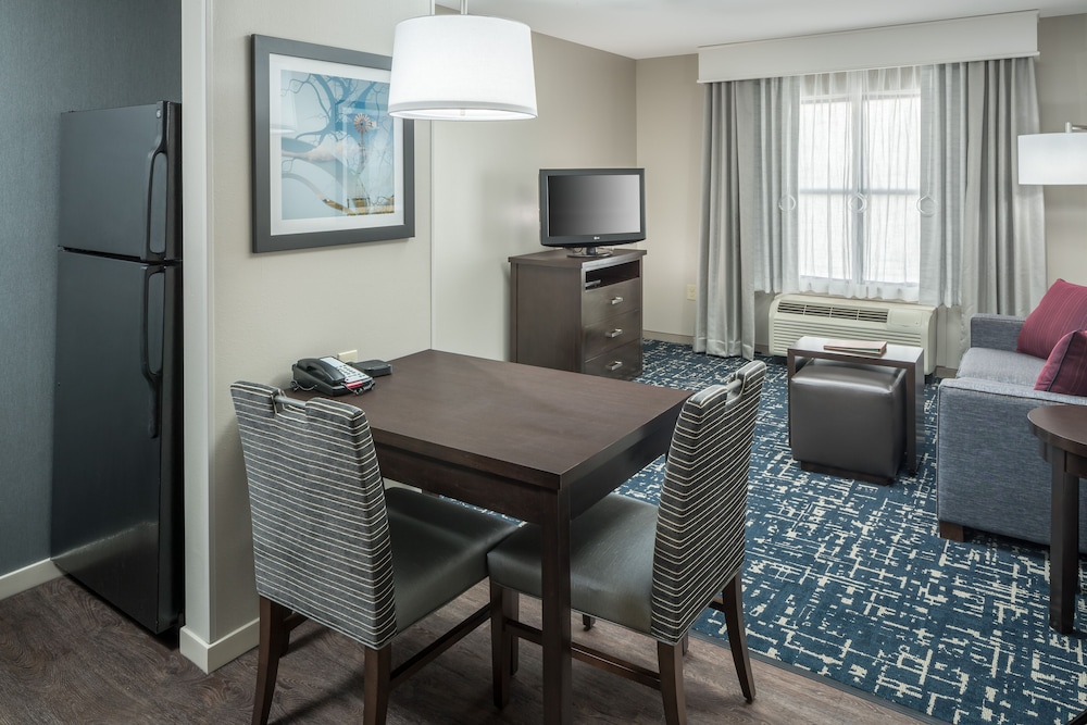 Homewood Suites by Hilton Cedar Rapids North - photo 13