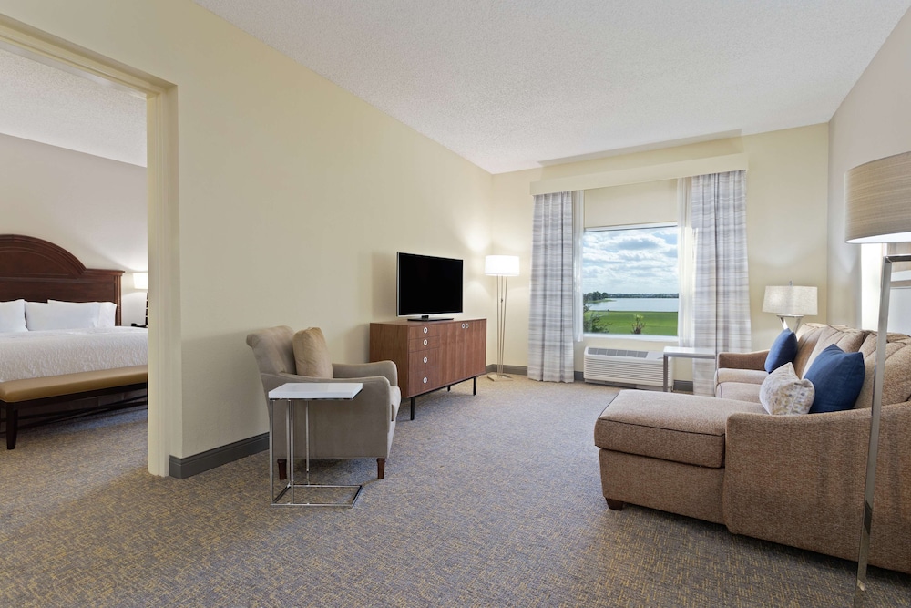 Hampton Inn & Suites Wellington - photo 22