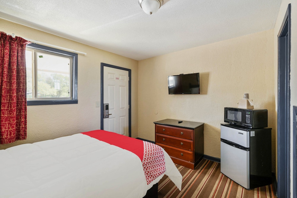 Oyo Hotel Luling Tx Downtown I 10 Us 90 - photo 12