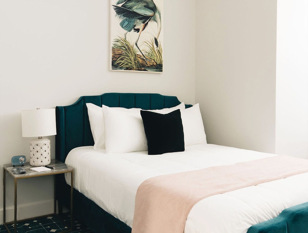 The Bellwether Hotel - photo 6