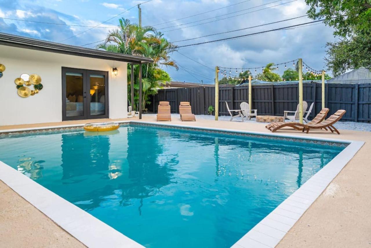 Relaxing Hollywood Pool Oasis - last minute hotel in Hollywood