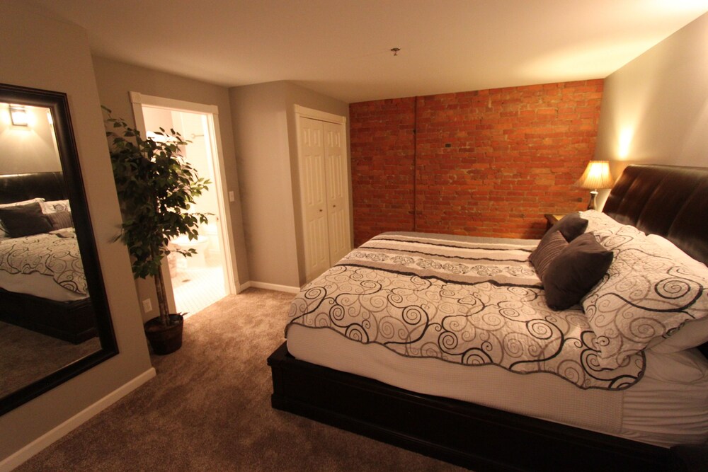 Lodging at the Gaffer Inn - photo 6