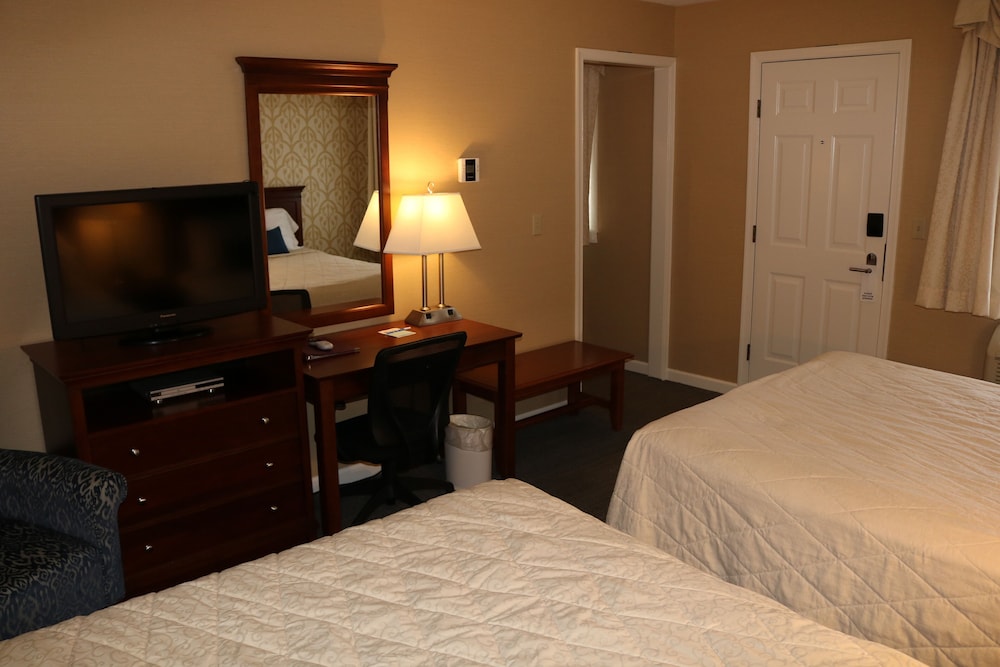 The Village Inn Harrisonburg - photo 11