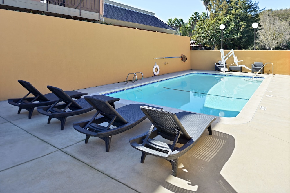 Motel 6 Martinez CA - photo 29