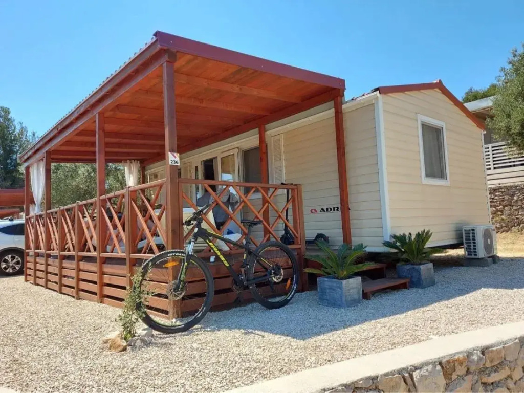Mobile Homes Murter — 4-Star Luxury Hotel in Tisno, Croatia