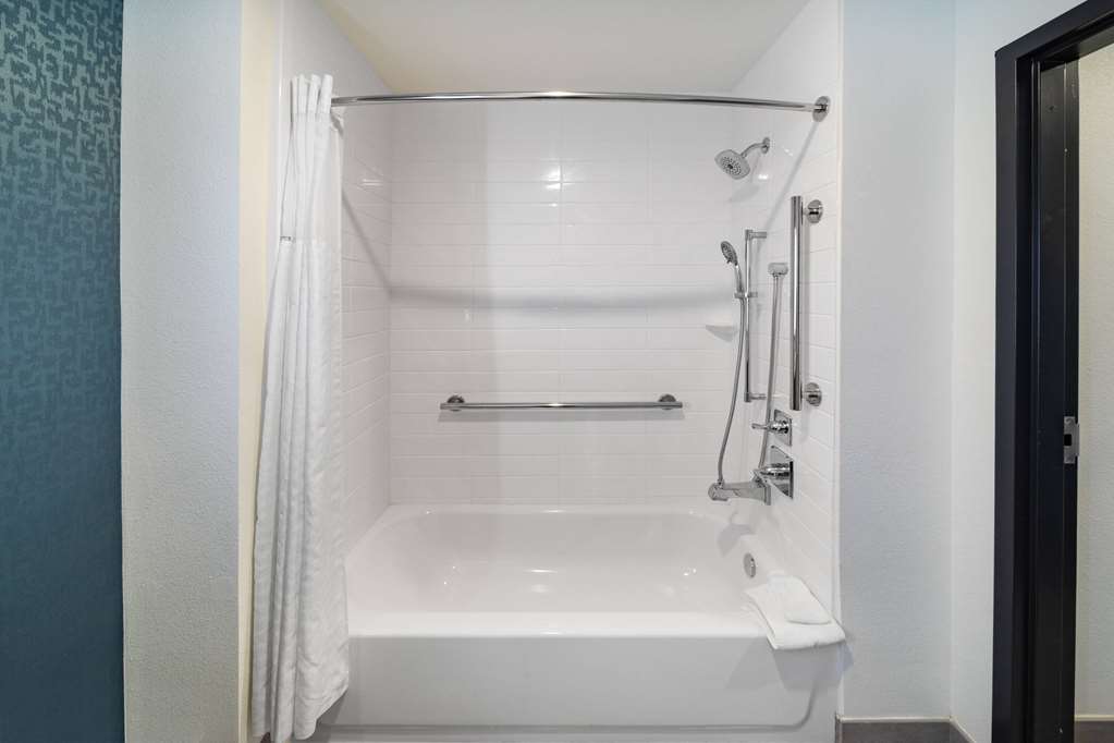 La Quinta Inn & Suites by Wyndham Texas City I 45 - photo 23