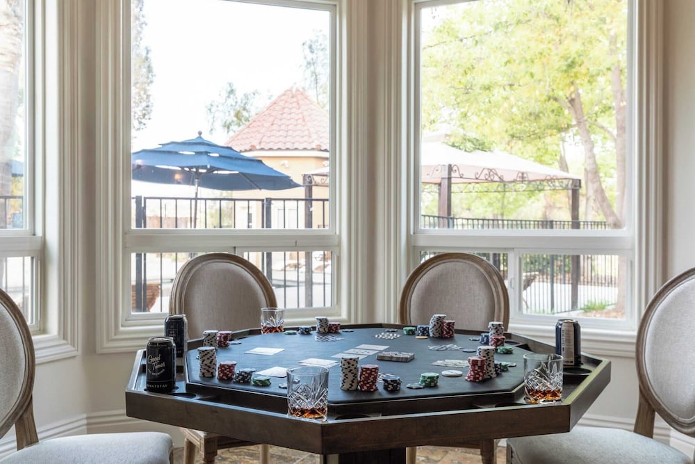 Sleeps 20 Vineyard Estate w Resort Pool Spa Game Room Wilson Creek Manor by AvantStay - photo 11