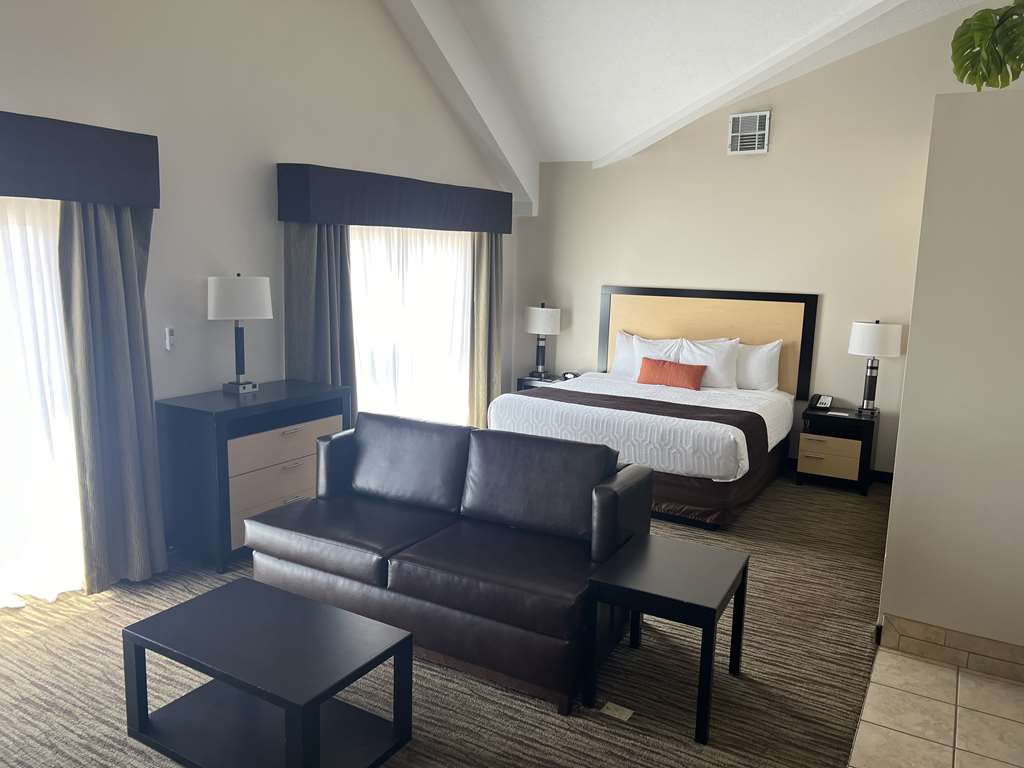Best Western Plus Landmark Hotel - photo 14