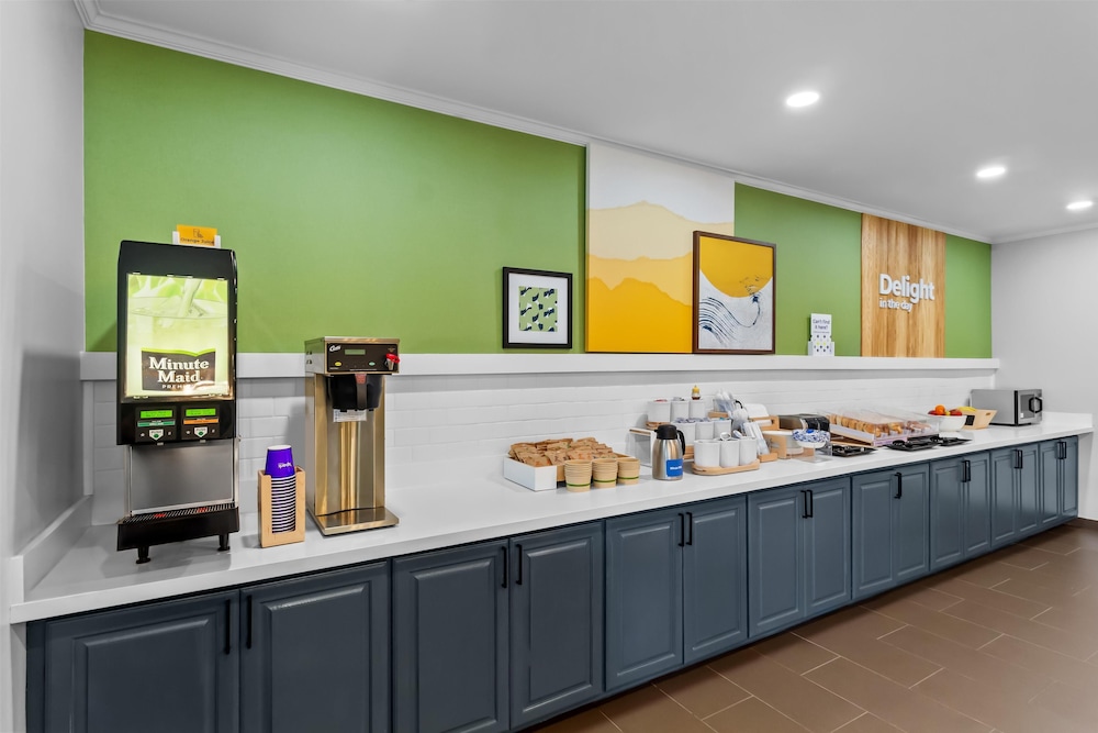Spark By Hilton Houston Hobby Airport - photo 33
