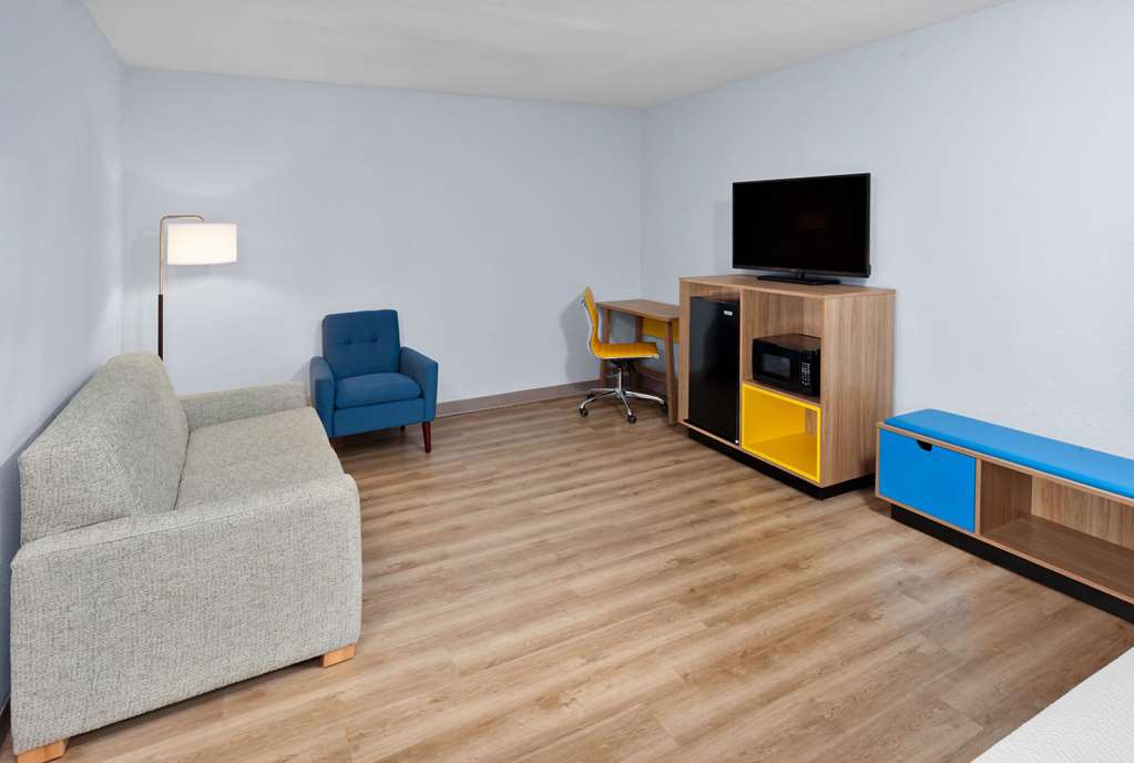 Days Inn & Suites by Wyndham Siler City - photo 20