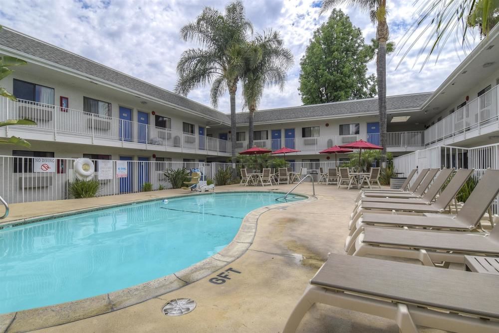Motel 6 Los Angeles Baldwin Park - photo 21