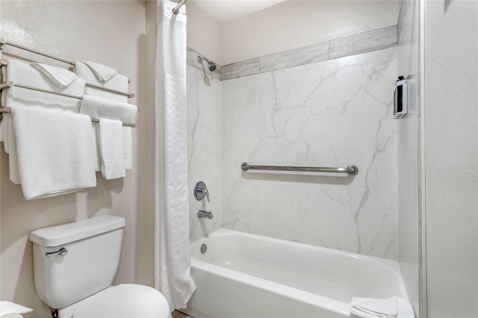 University Park Inn & Suites an Ascend Collection Hotel - photo 18