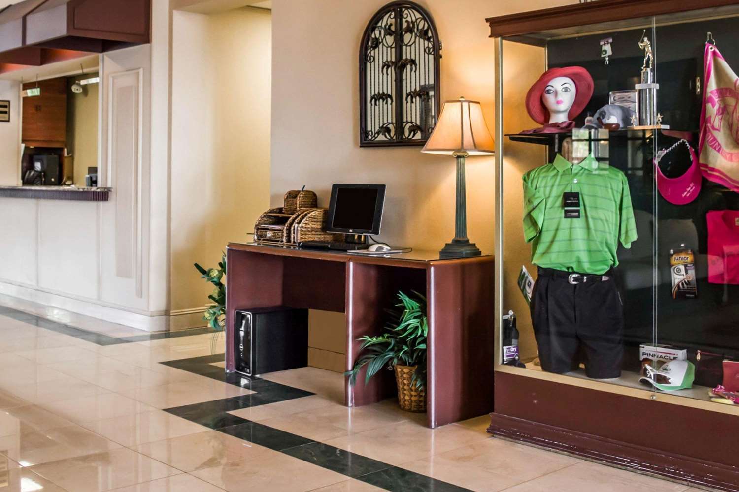 Quality Inn and Suites Golf Resort - photo 11
