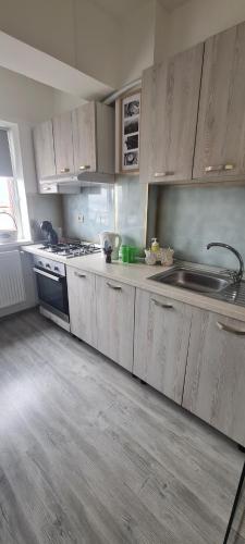Luxury Mall 04 apartment — 4-Star Luxury Hotel in Bacau, Romania