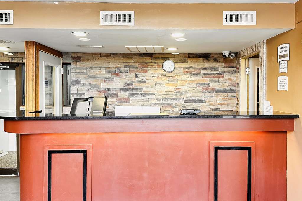 Quality Inn St. Paul Minneapolis Midway - photo 2