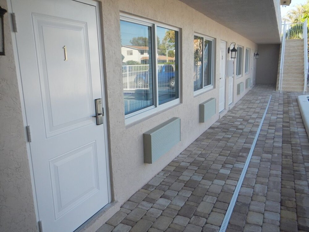 Atlantique Beach House Hotel - photo 15