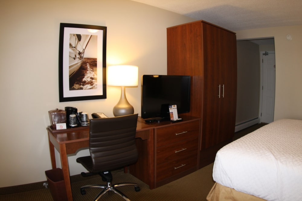 St. Ignace Budget Host Inn - photo 16