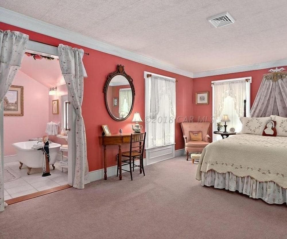 Princess Anne Book Lovers Inn - photo 9