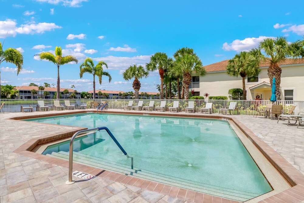 10118 Colonial Country Club Blvd #410 - photo 4