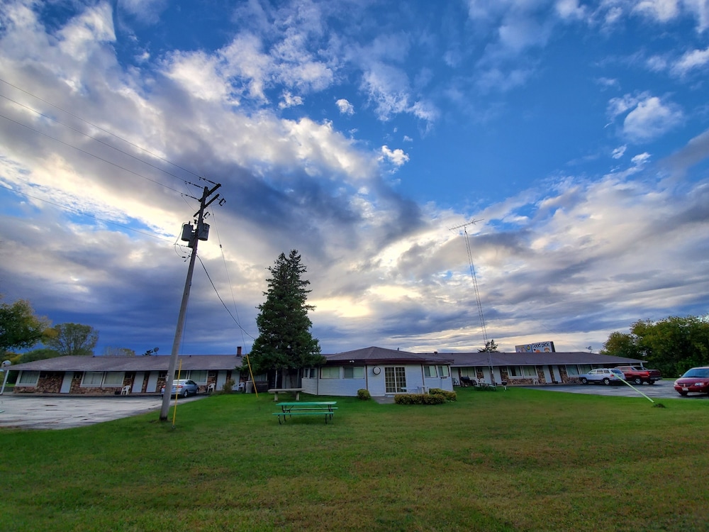 Crossroads Motel - photo 25