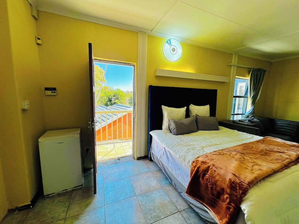 Runas - carbon neutral hotel in Ubatuba