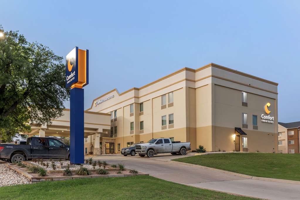Comfort Inn & Suites Temple Medical Center - photo 48