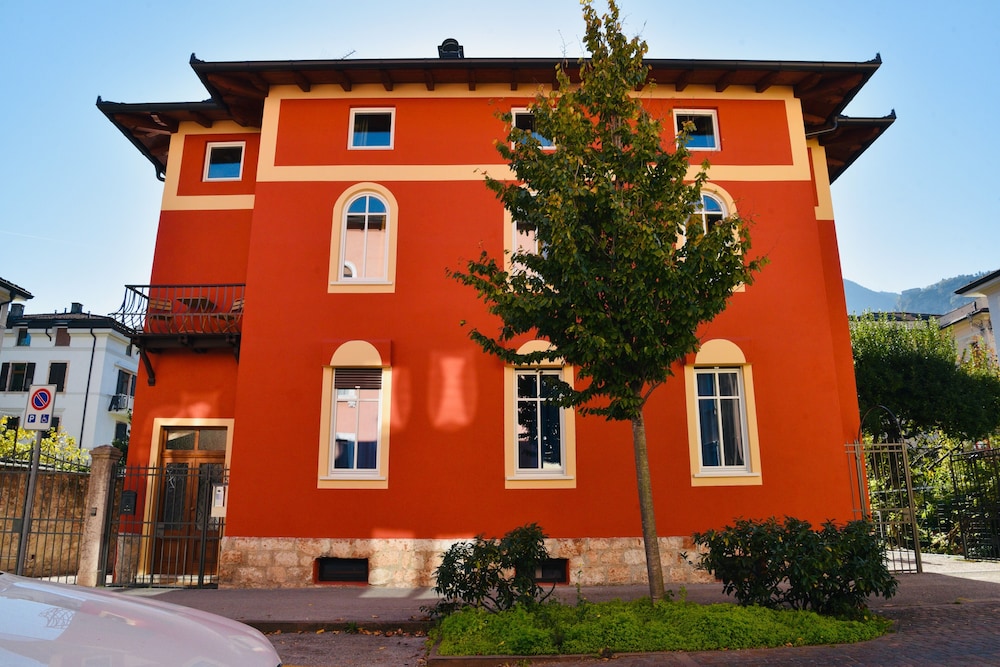 Nine Rooms Shared — 4-Star Luxury Hotel in Trento, Italy