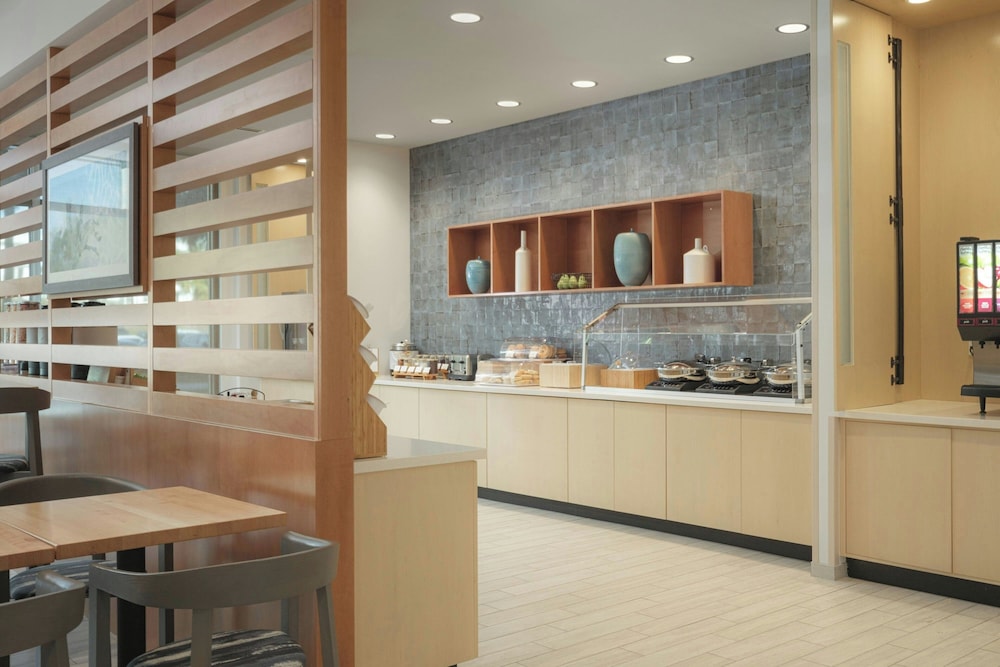 SpringHill Suites by Marriott Tampa Downtown - photo 36