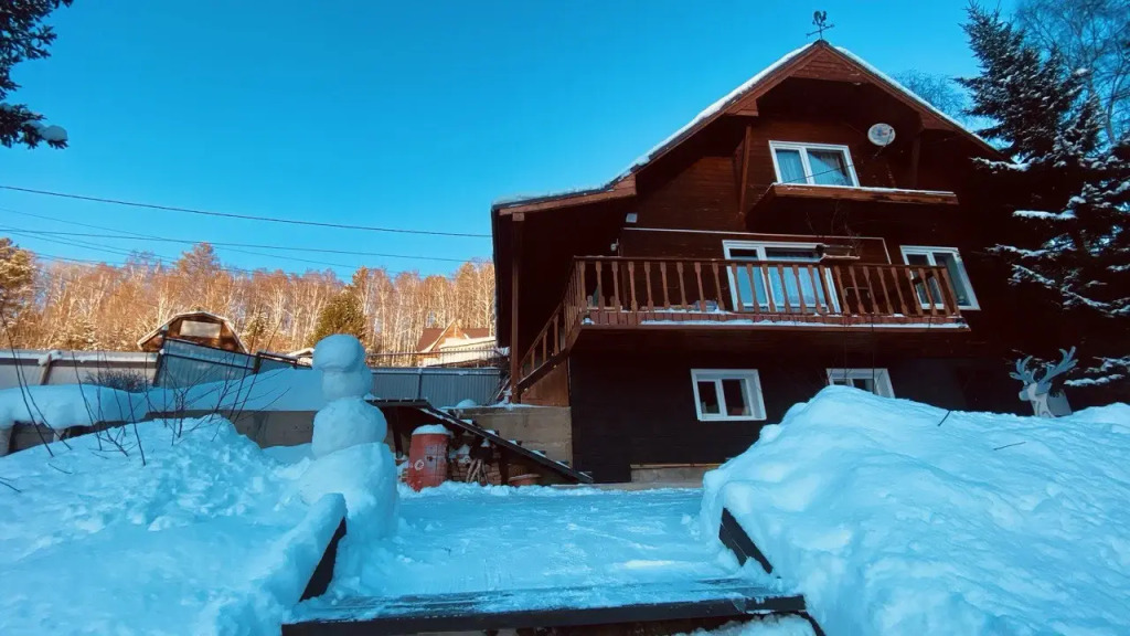 Gostevoy Dom Melodiya Baykala in Listvyanka, Russia