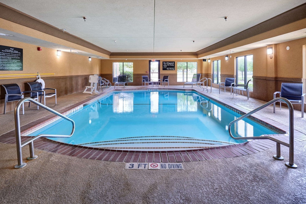 Hampton Inn & Suites Austin South Buda - photo 24