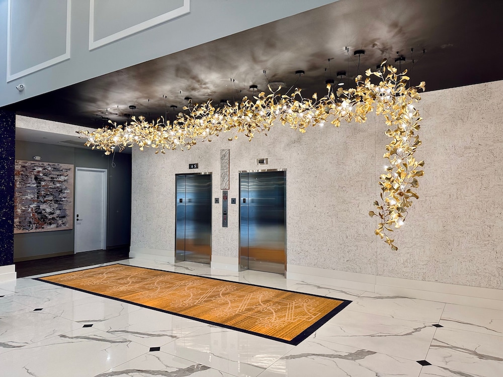 Chez Hotel Arlington Heights - photo 51