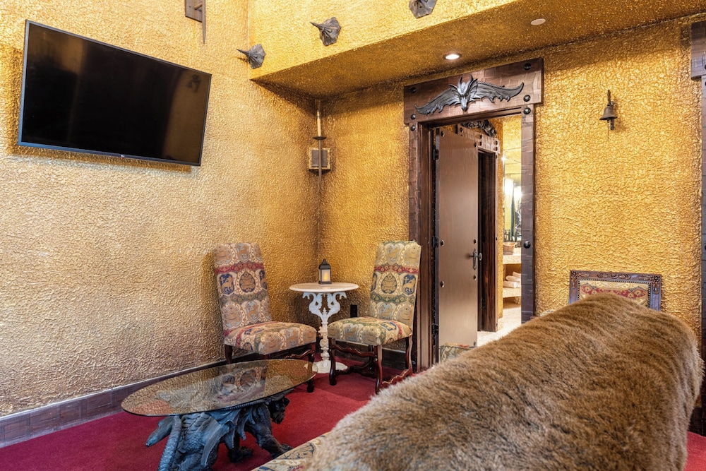 The Roxbury - photo 162