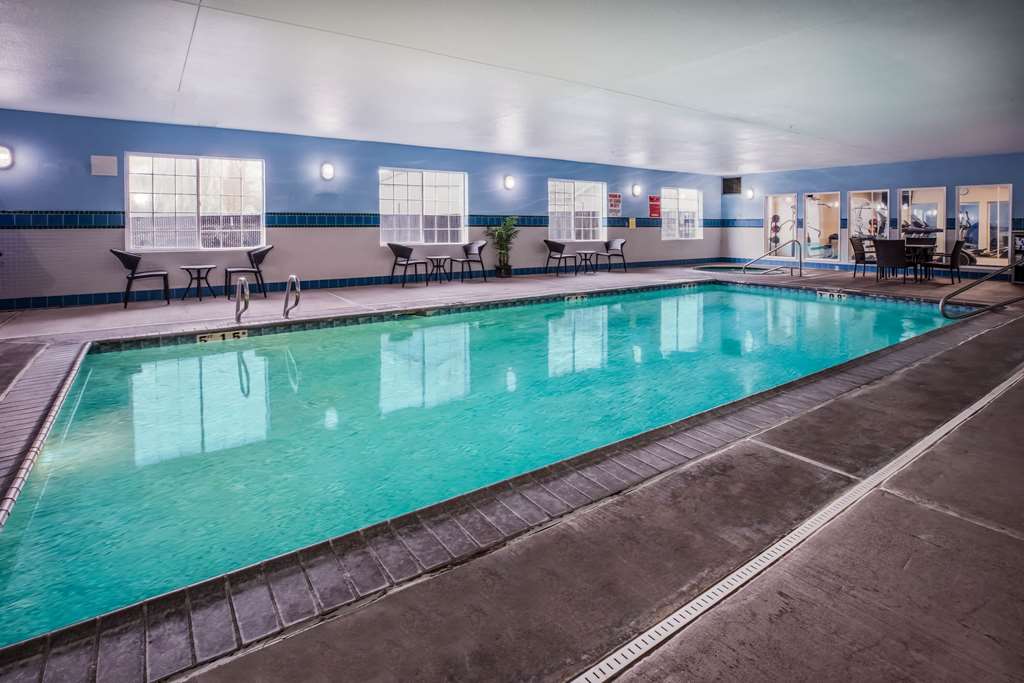 La Quinta Inn & Suites by Wyndham Eugene - photo 7