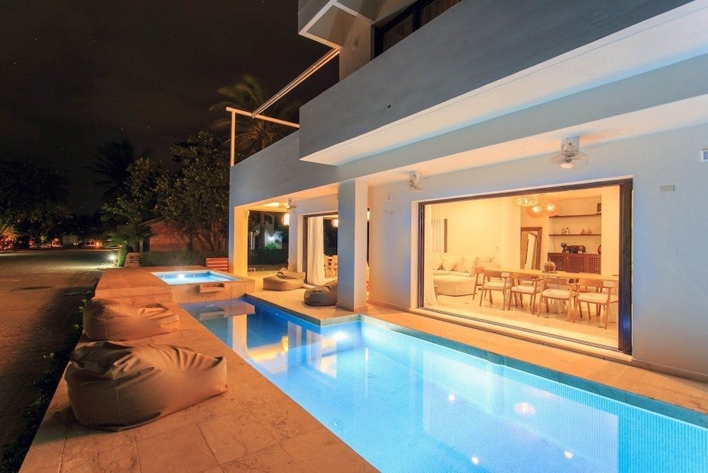 Oceanfront Exclusive Home — 4-Star Luxury Hotel in Playa Del Carmen, Mexico