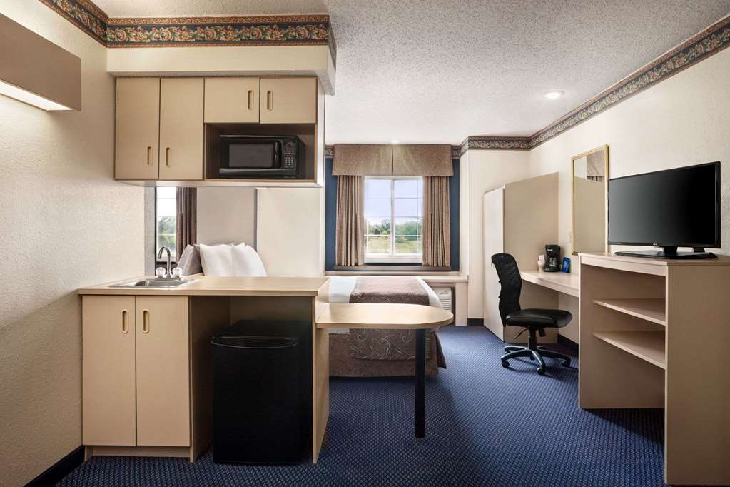 Travelodge by Wyndham Fort Scott - photo 13