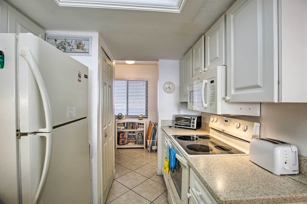 Luxe Beachfront Family Condo w Resort Amenities - photo 11