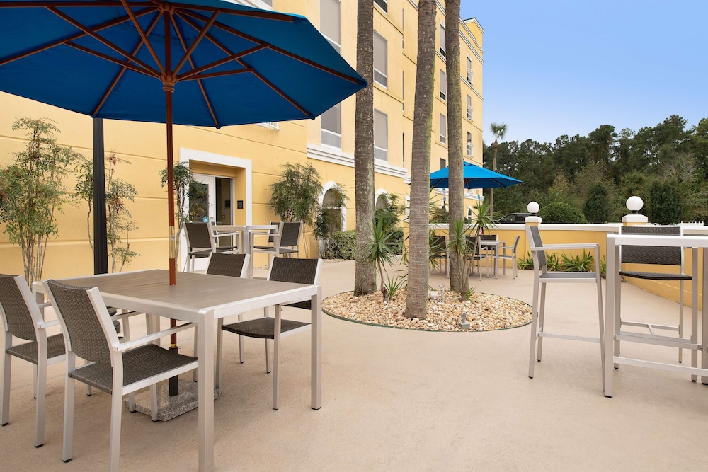 Hampton Inn & Suites Lake City - photo 34