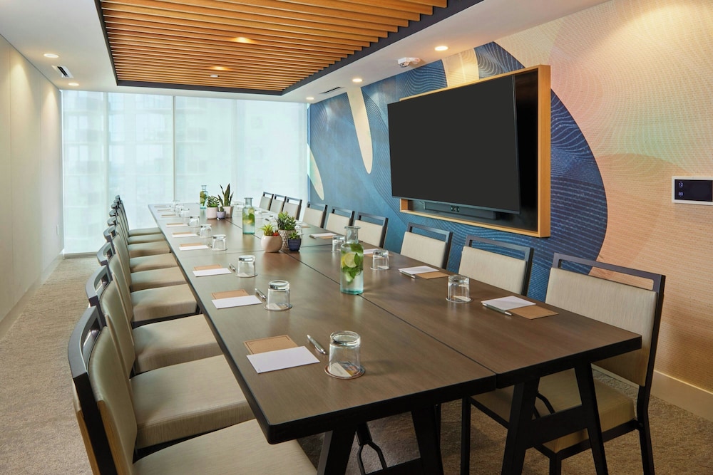 Renaissance Honolulu Hotel & Spa - photo 94