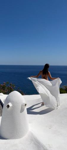 Dammuso dei Turchi by the ocean — 4-Star Luxury Hotel in Pantelleria, Italy