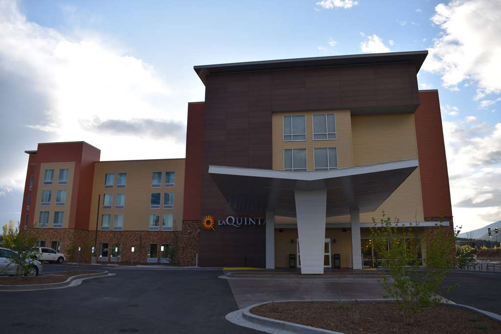 La Quinta Inn & Suites by Wyndham Flagstaff East I - photo 2