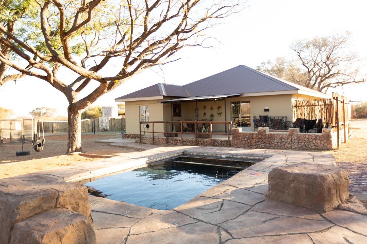 The Bushveld Farmhouse in Mabalingwe Nature Reserve — 4-Star Luxury Hotel in Warmbaths, South Africa