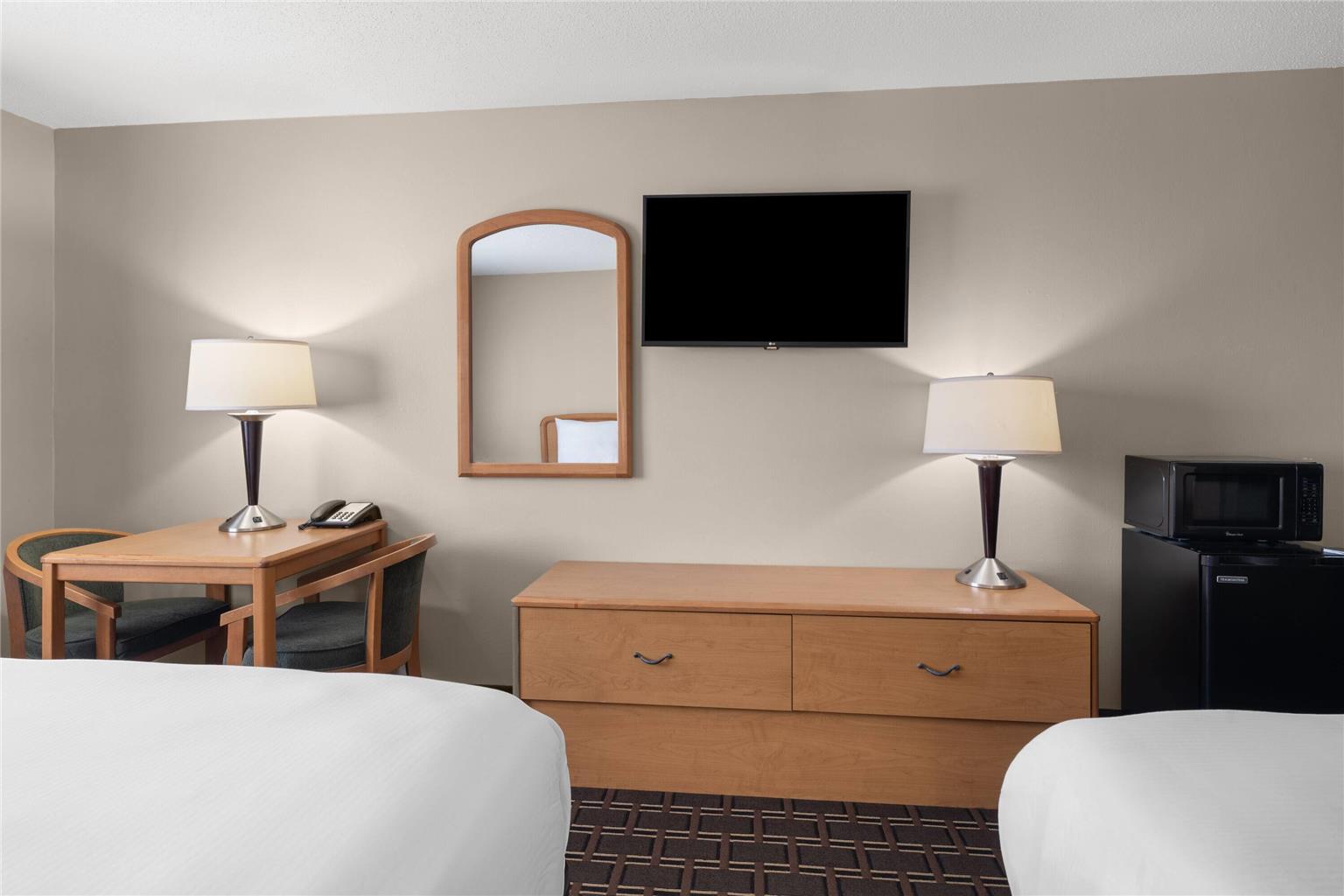 Travelodge by Wyndham Fargo West Acres - photo 17