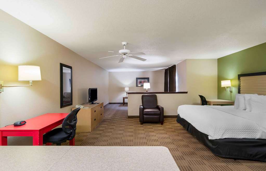 Extended Stay America Suites Kansas City Overland Park Quivi - photo 27