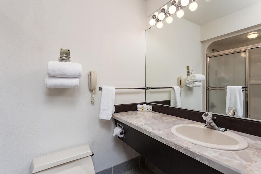 Shilo Inn Suites Hotel Bend - photo 11