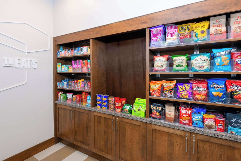 Hampton Inn & Suites Clayton St. Louis Galleria Area - photo 32