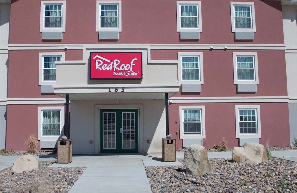 Red Roof Inn & Suites Dickinson - photo 34