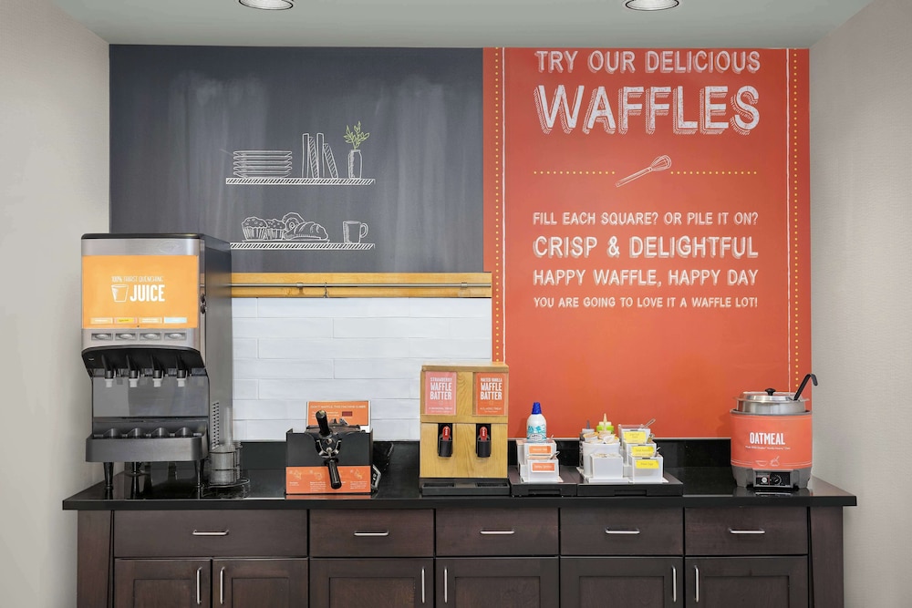 Hampton Inn Augusta - photo 25