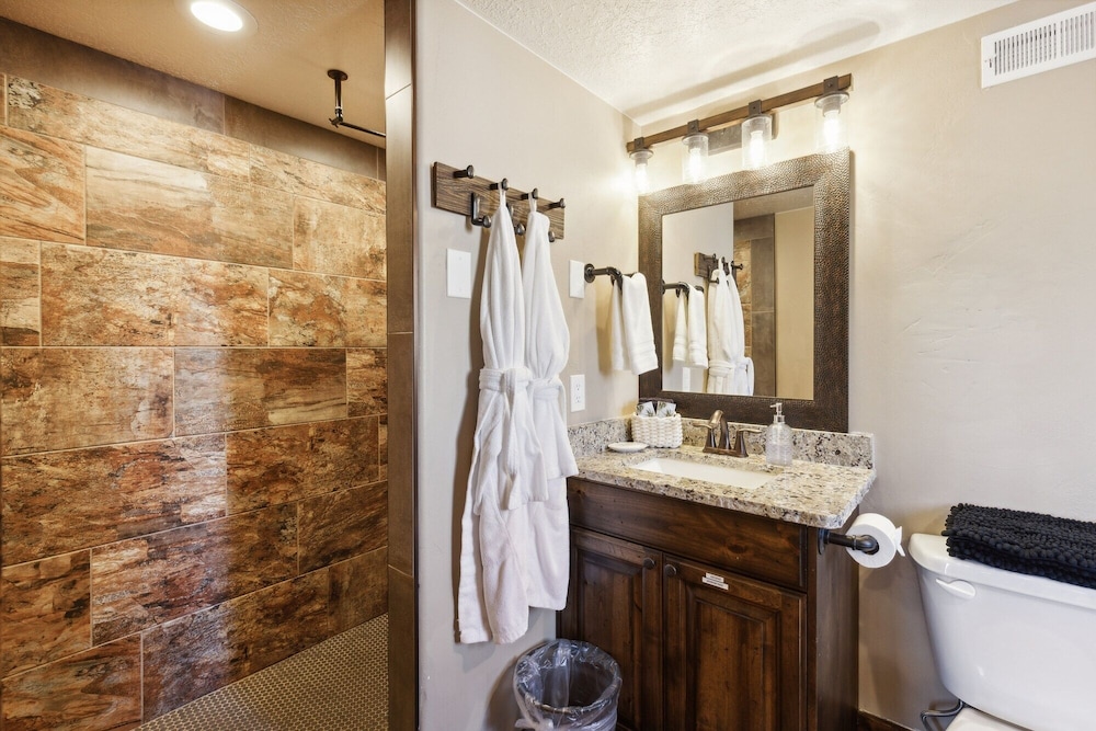 Zion Cliff Lodge - photo 58