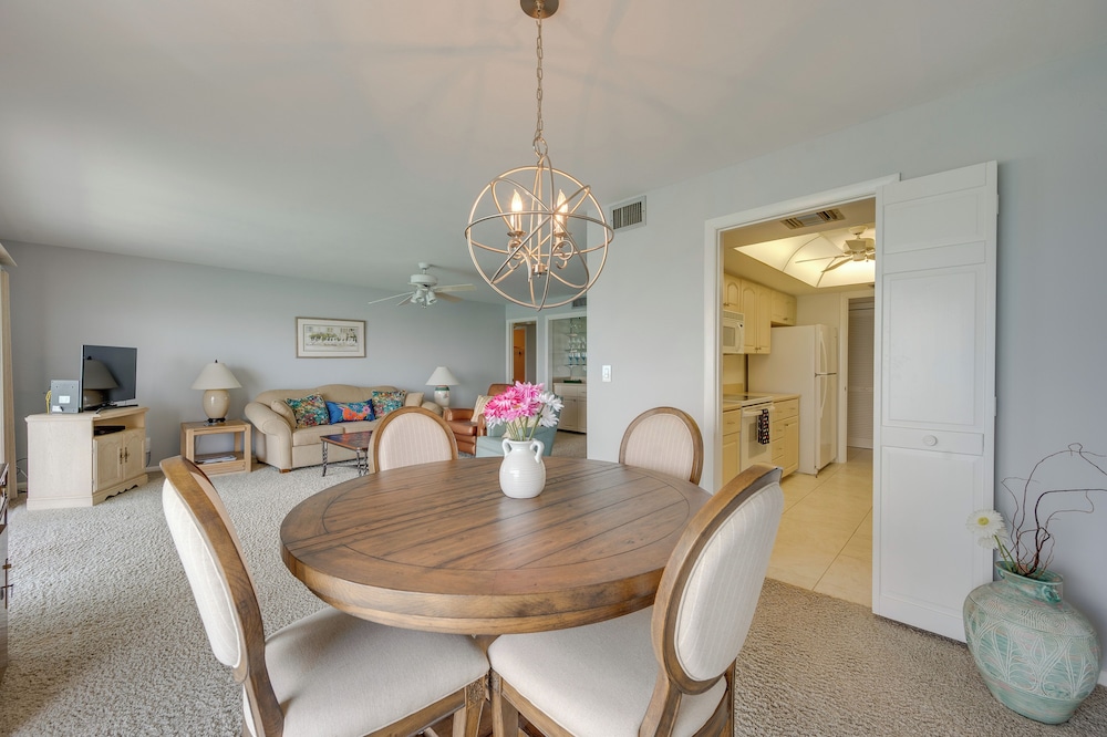 Marco Island Condo w Ocean Views Resort Perks - photo 9