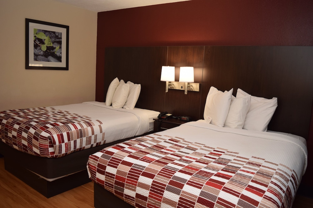 Red Roof Inn Batavia - photo 8